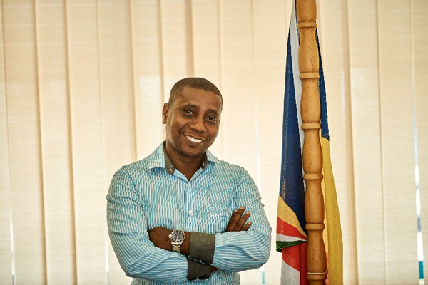 Dr Steve Fanny